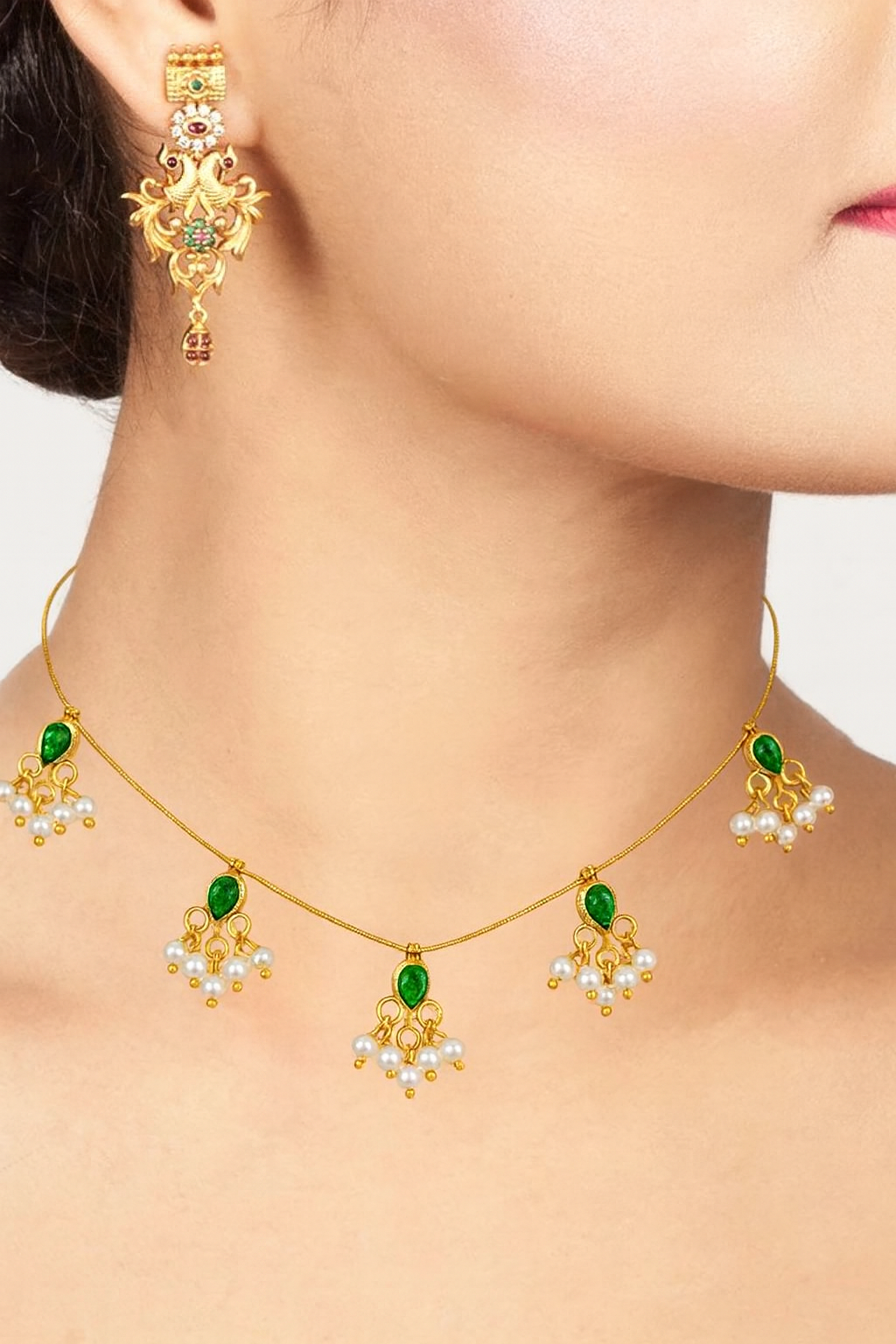 Elegant Invisible Gold-Plated Necklace with Green Stones & Pearl Drops