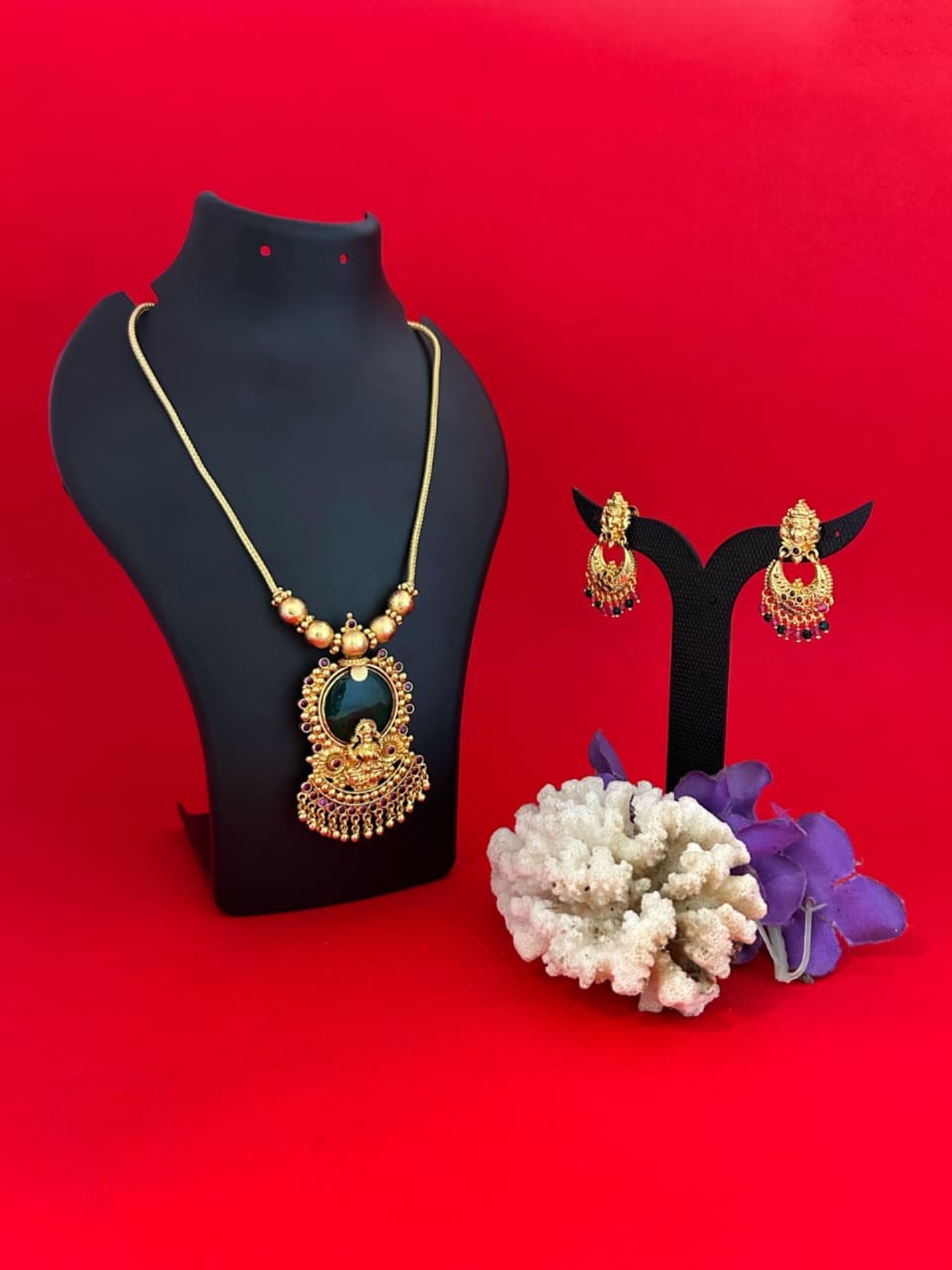 Traditional Antique Gold-Plated Necklace & Jhumka Earring Set
